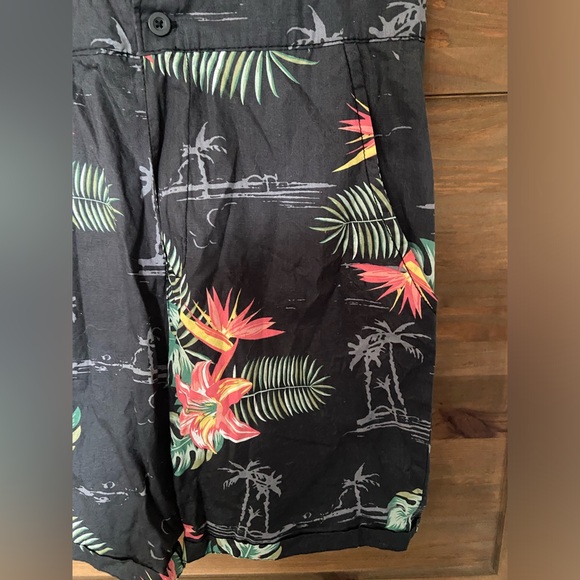 Hawaiian Men’s Jumpsuit Summer Outfit SIZE small - Picture 3 of 14